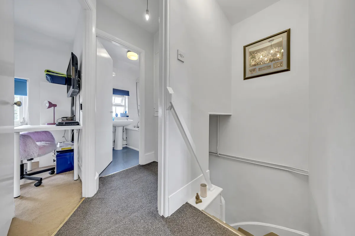 London Road, Romford, RM7, photo 15