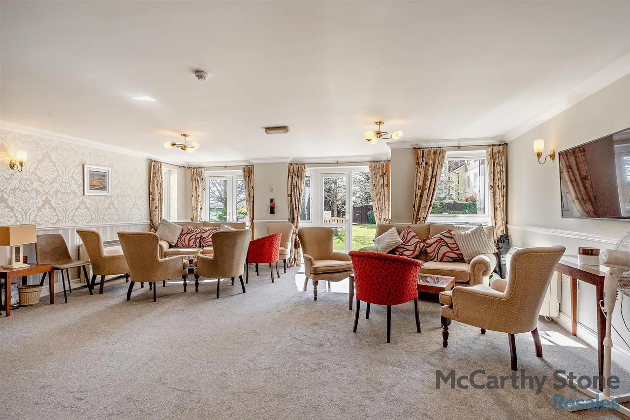 Station Road, Worle, BS22, photo 8