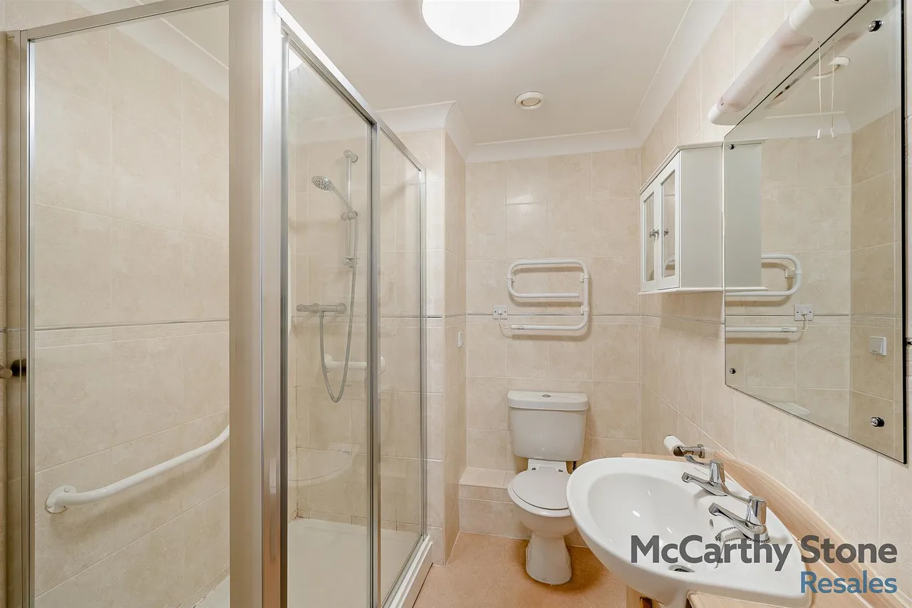 Station Road, Worle, BS22, photo 7
