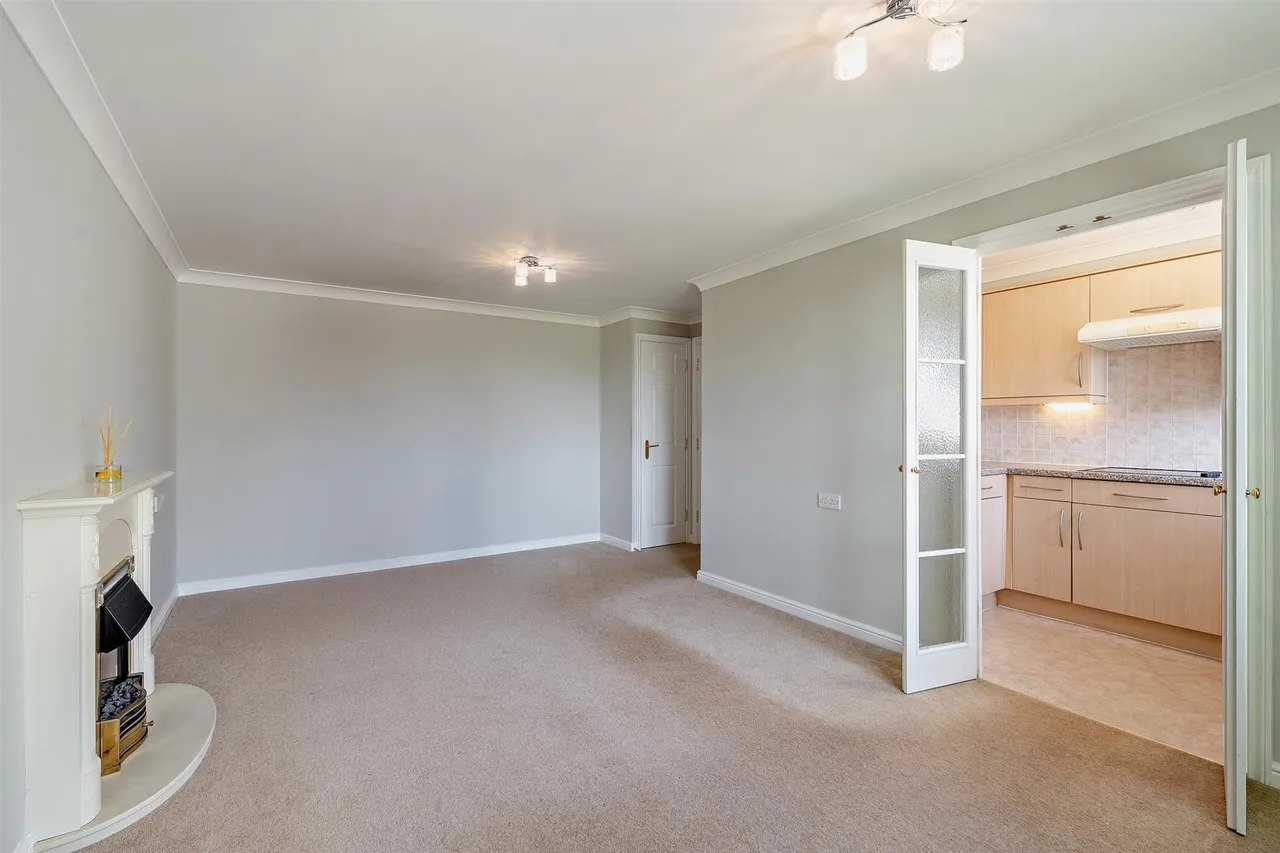 Station Road, Worle, BS22, photo 4