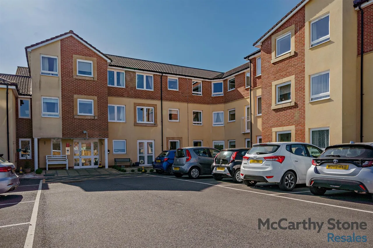 Station Road, Worle, BS22, photo 13