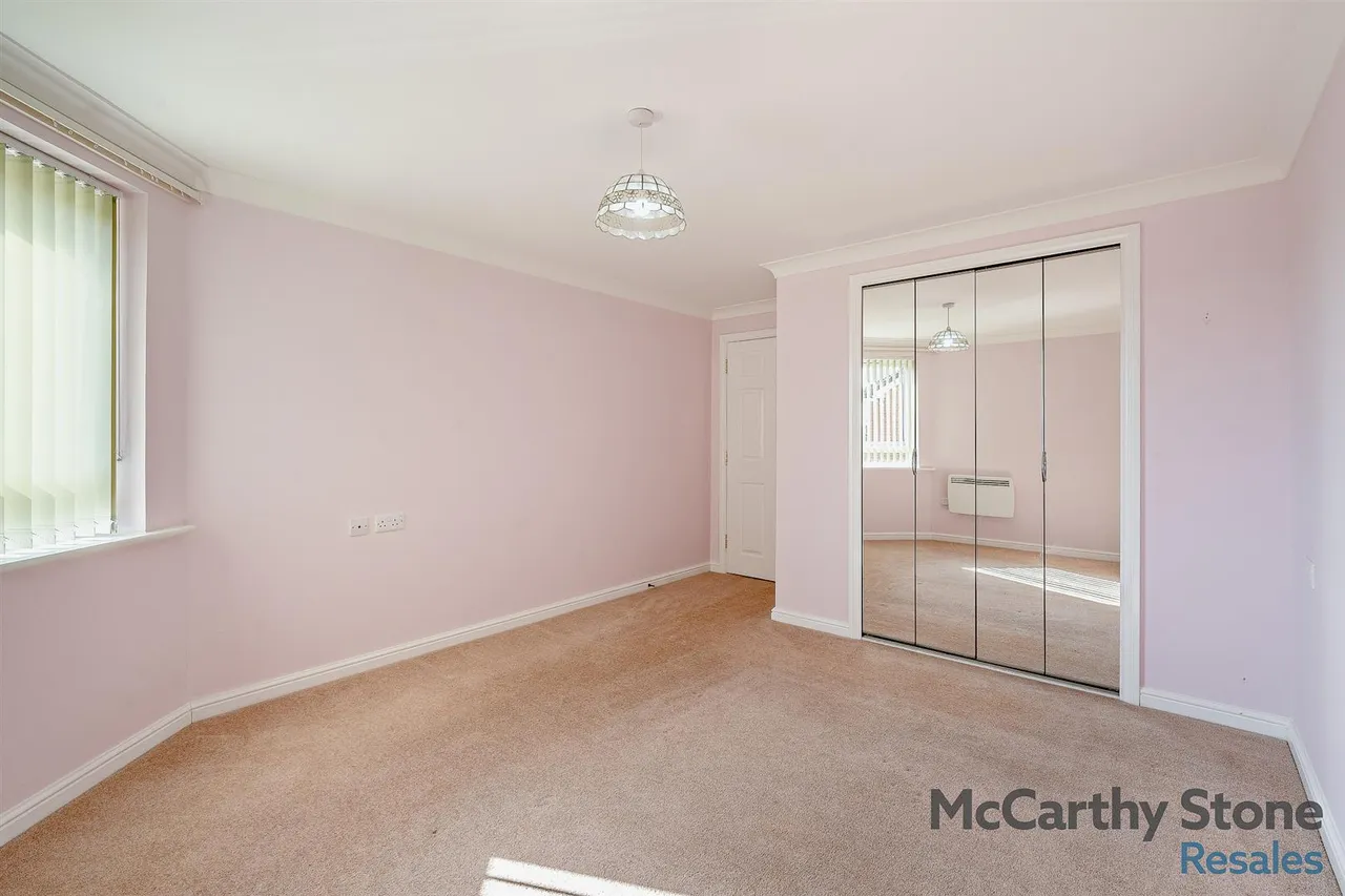 Station Road, Worle, BS22, photo 6