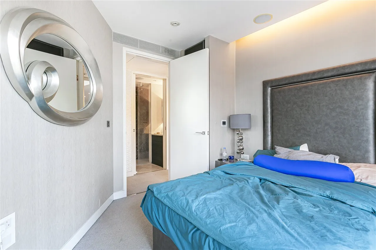St. George Wharf, London, SW8, photo 11
