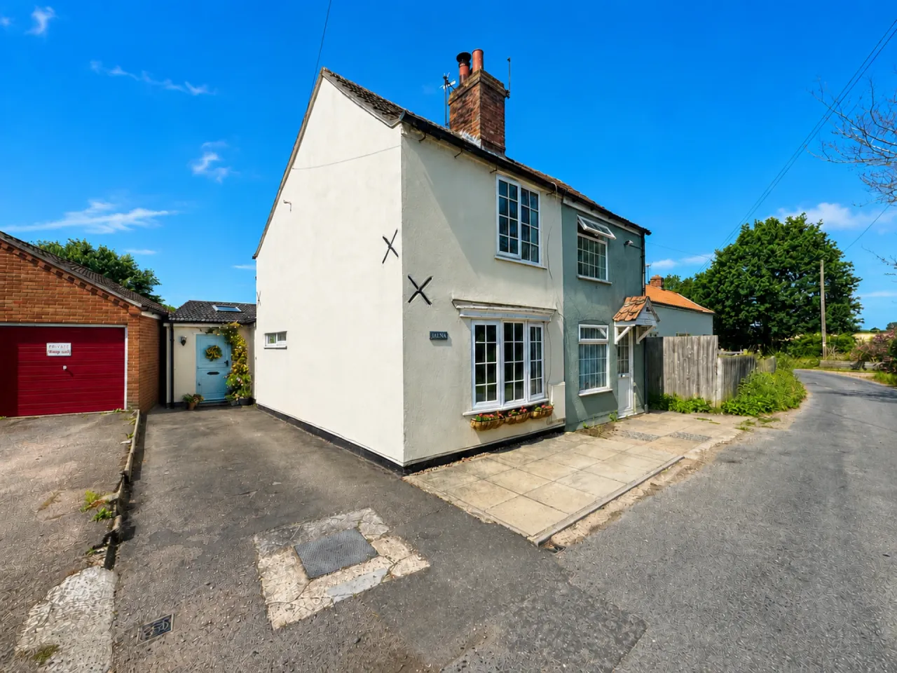 2 bed property for sale, Beccles Road, Mutford