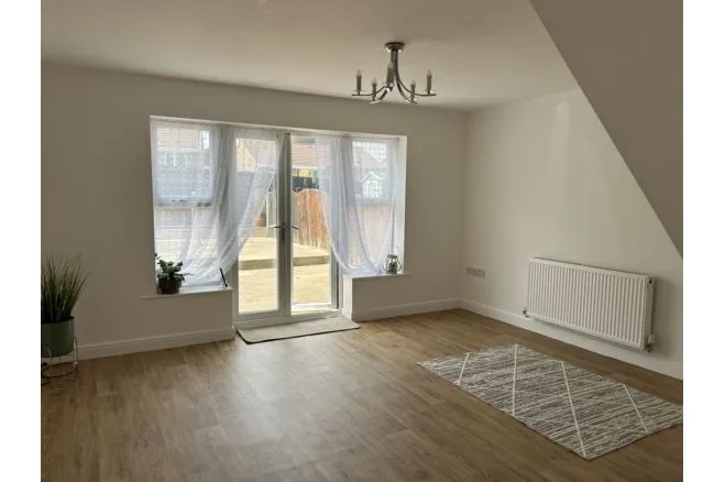 Embankment Close, Mansfield, photo 2