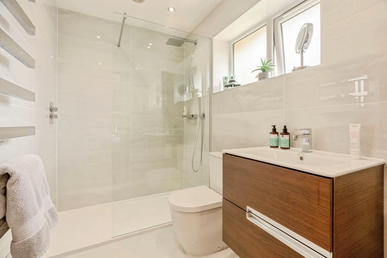 Thanet Lee Close, Cliviger, Burnley, Lancashire, BB10, photo 15