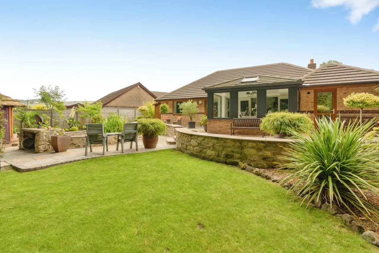 Thanet Lee Close, Cliviger, Burnley, Lancashire, BB10, photo 28
