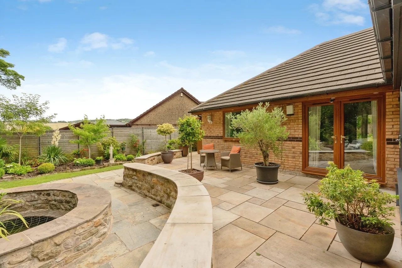 Thanet Lee Close, Cliviger, Burnley, Lancashire, BB10, photo 40