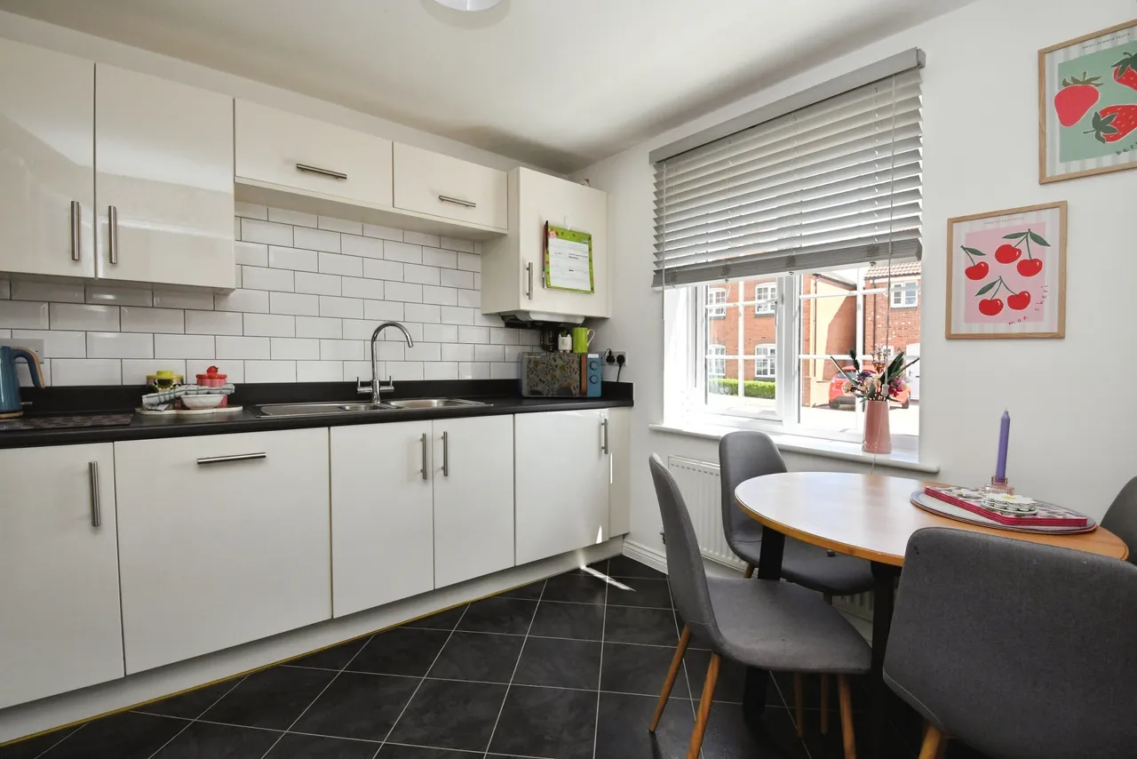 Poppy Road, Witham St Hughs, LN6, photo 2