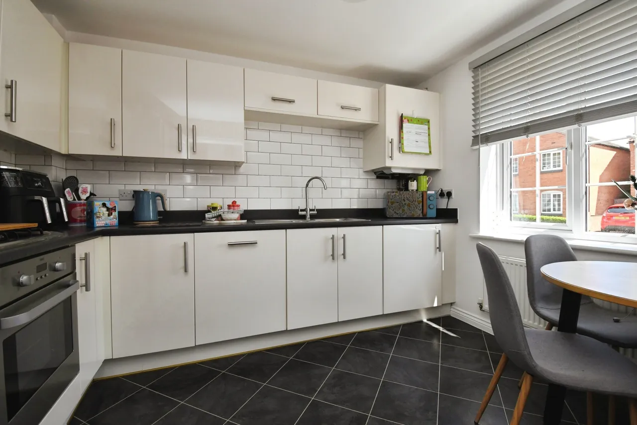 Poppy Road, Witham St Hughs, LN6, photo 3