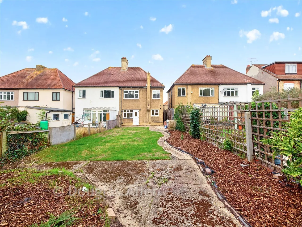 Highfield Road, Woodford Green, IG8, photo 13