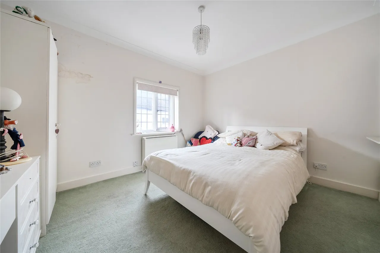 Petworth Road, Haslemere, GU27, photo 8
