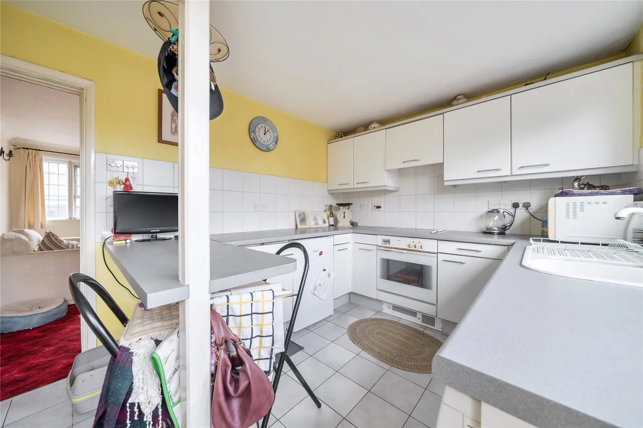 Petworth Road, Haslemere, GU27, photo 5