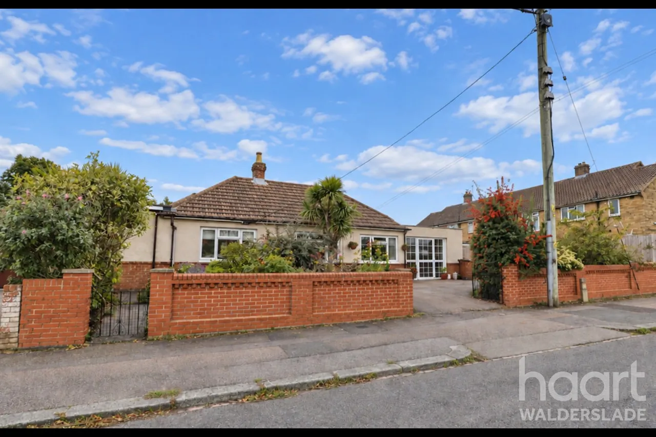 3 bed house for sale, King George Road, Chatham, ME5