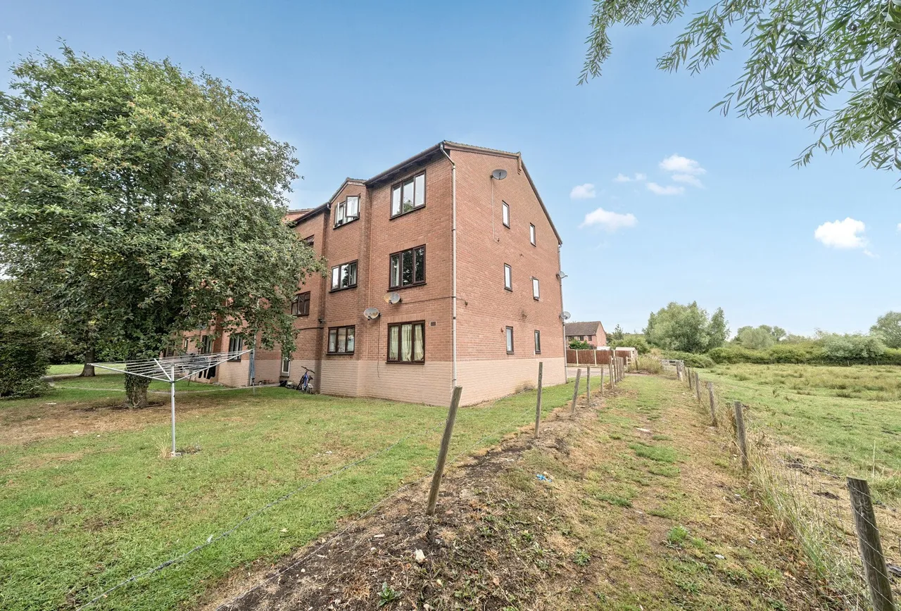 Coventry Close, Tewkesbury, GL20 5HR, photo 9