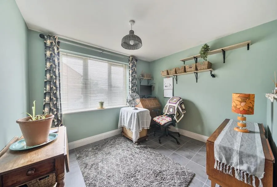 Coventry Close, Tewkesbury, GL20, photo 5