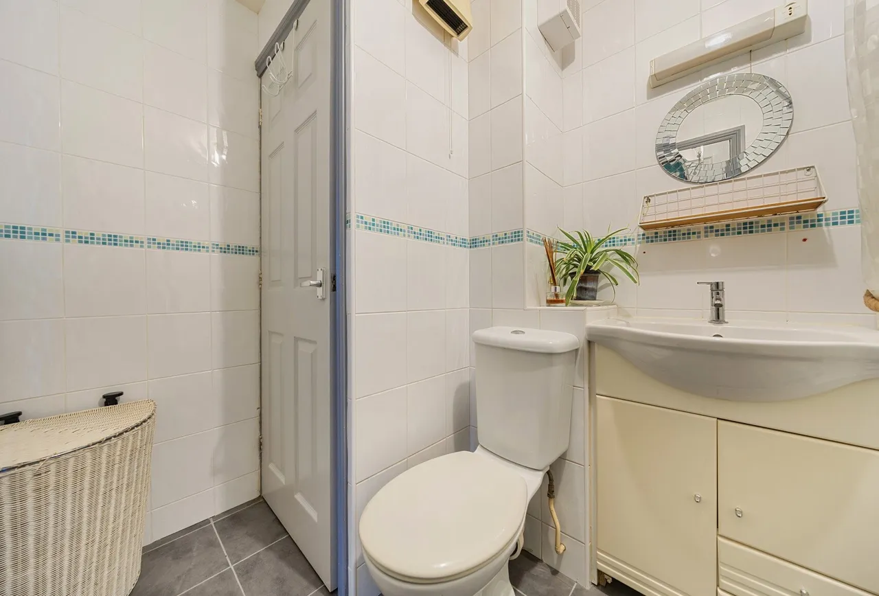Coventry Close, Tewkesbury, GL20 5HR, photo 8