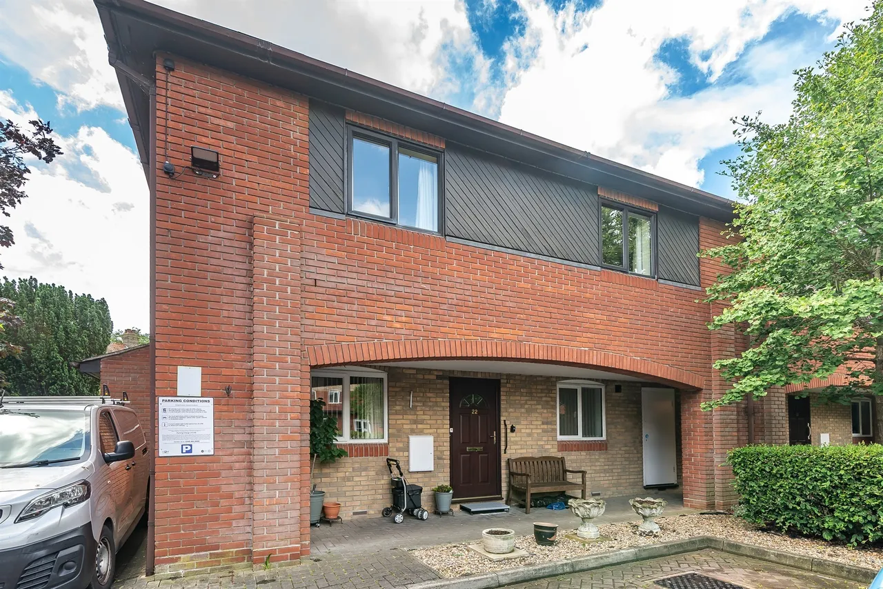 2 bed flat for sale — Baker Mews, Maldon
