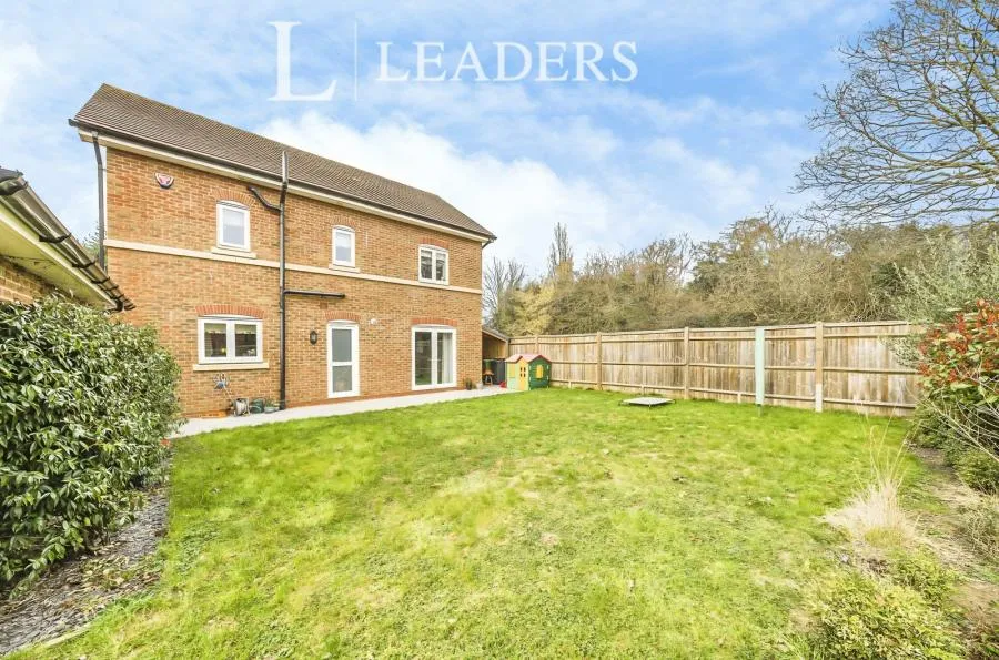 Roberts Close, Marden, TN12, photo 10