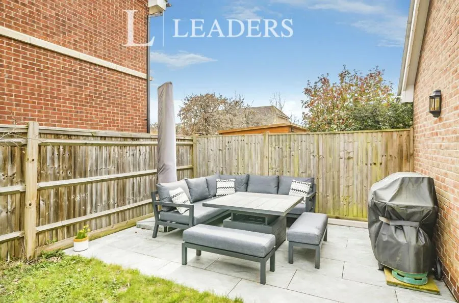 Roberts Close, Marden, TN12, photo 14