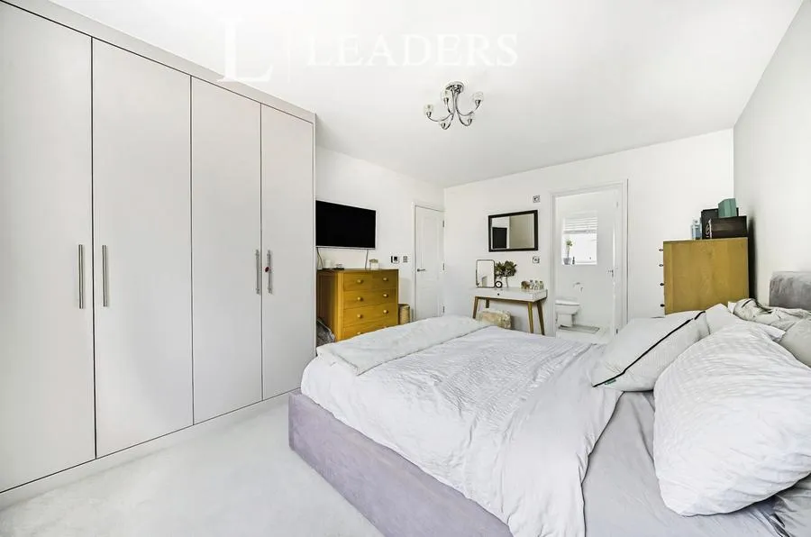 Roberts Close, Marden, TN12, photo 3