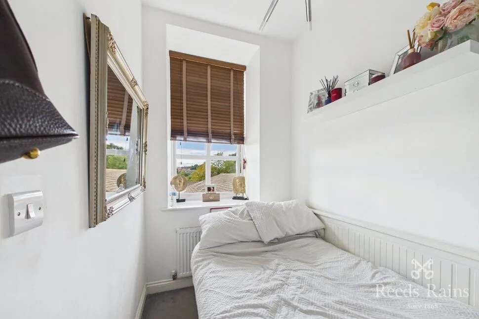 Brunswick Place, Heckmondwike, WF16, photo 15
