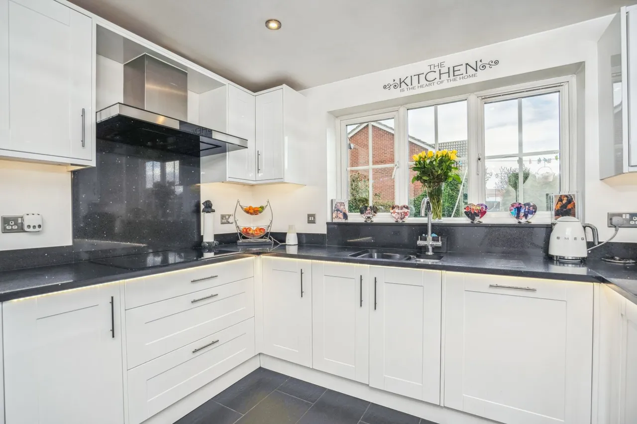 The Spinney, High Wycombe, HP11, photo 5