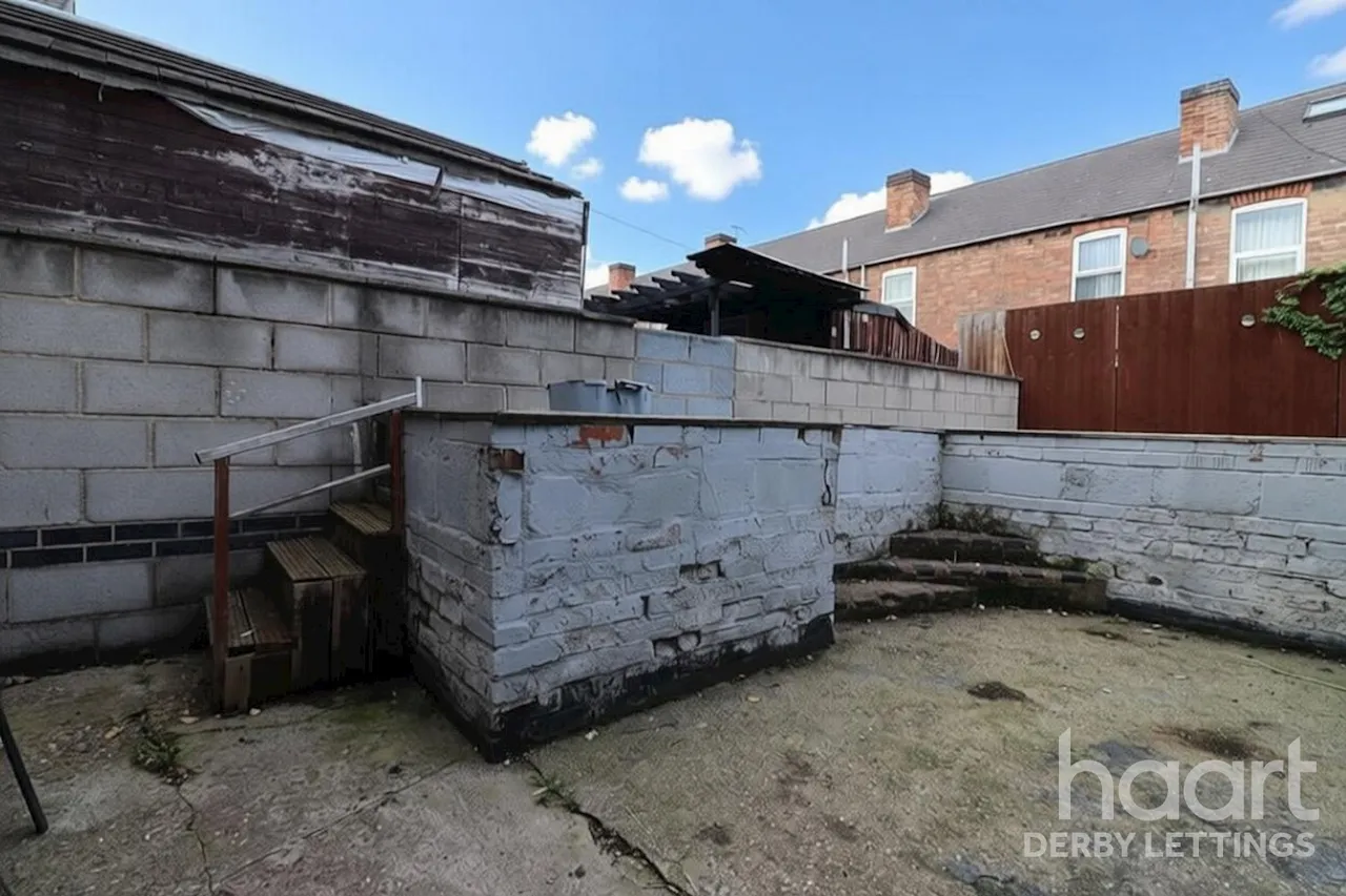 London Road, DE24, photo 13