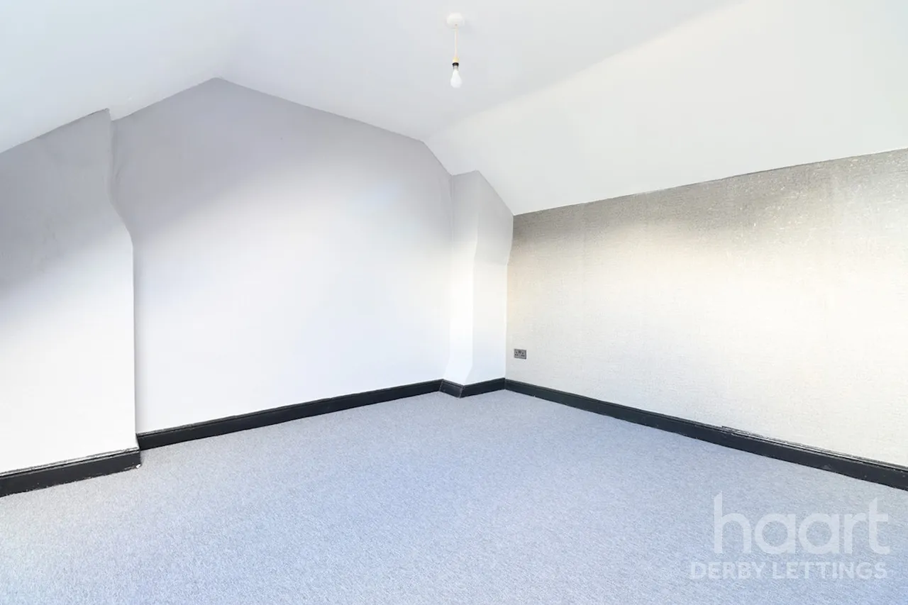 London Road, DE24, photo 8