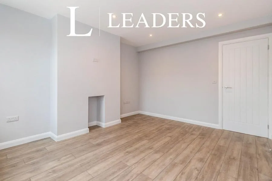 High Street, Weybridge, KT13, photo 5