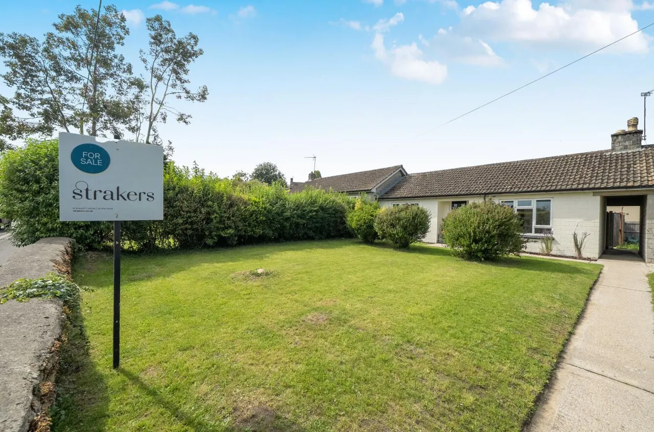 2 bed house for sale, Pickwick Road, Corsham, SN13