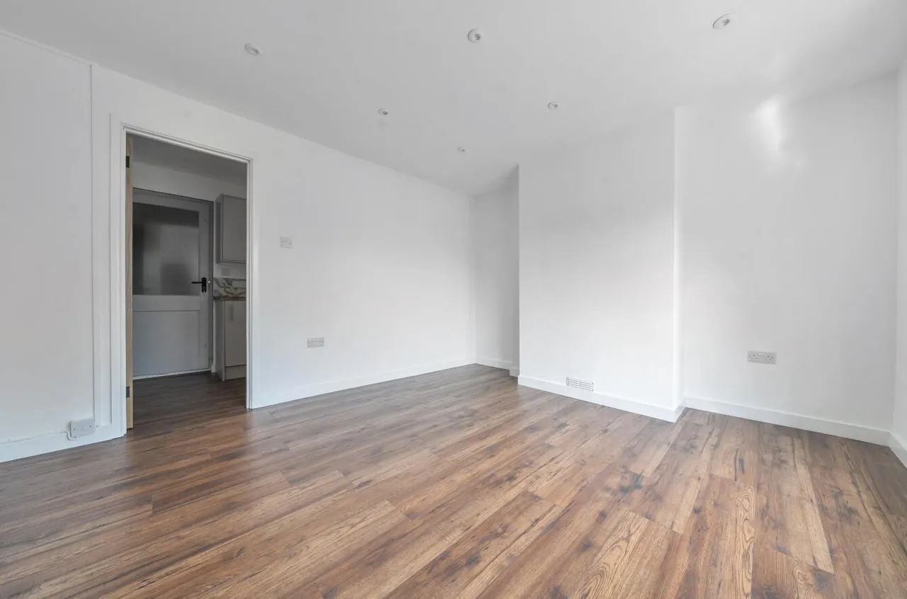 Pickwick Road, Corsham, SN13, photo 7