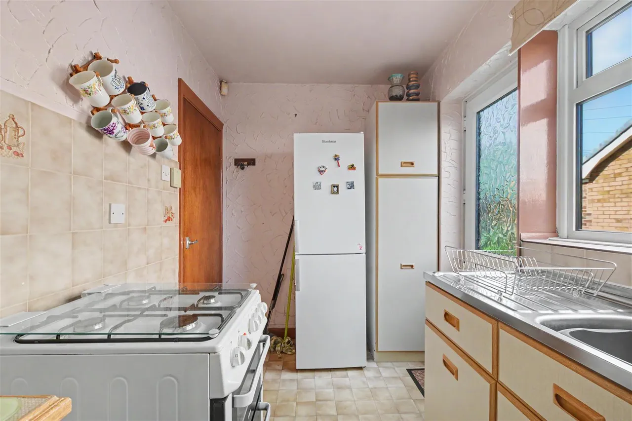 Mackinley Avenue, Stapleford, NG9, photo 5