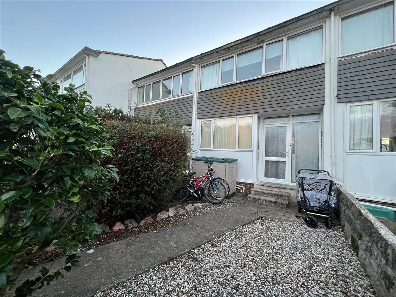 3 bed house to rent, Rea Drive
