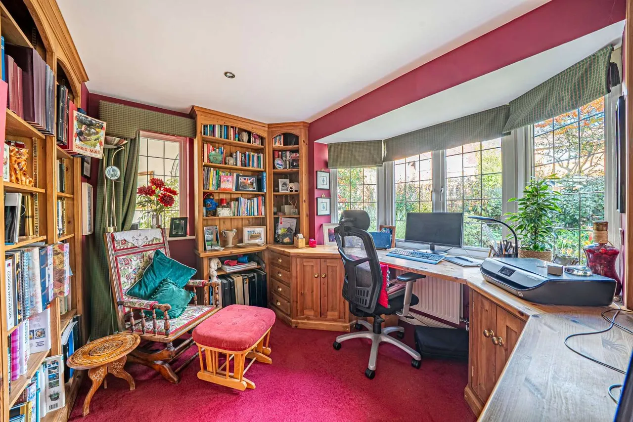 Skylark Rise, Whitchurch, RG28, photo 9