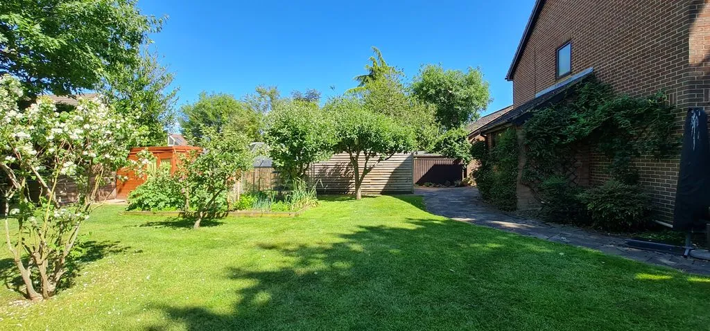 Wellsfield, Rayleigh, Essex, SS6 8DW, photo 44