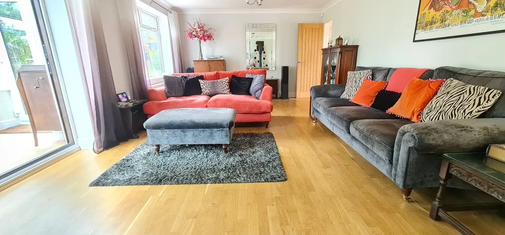 Wellsfield, Rayleigh, Essex, SS6 8DW, photo 2