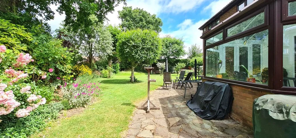 Wellsfield, Rayleigh, Essex, SS6 8DW, photo 16