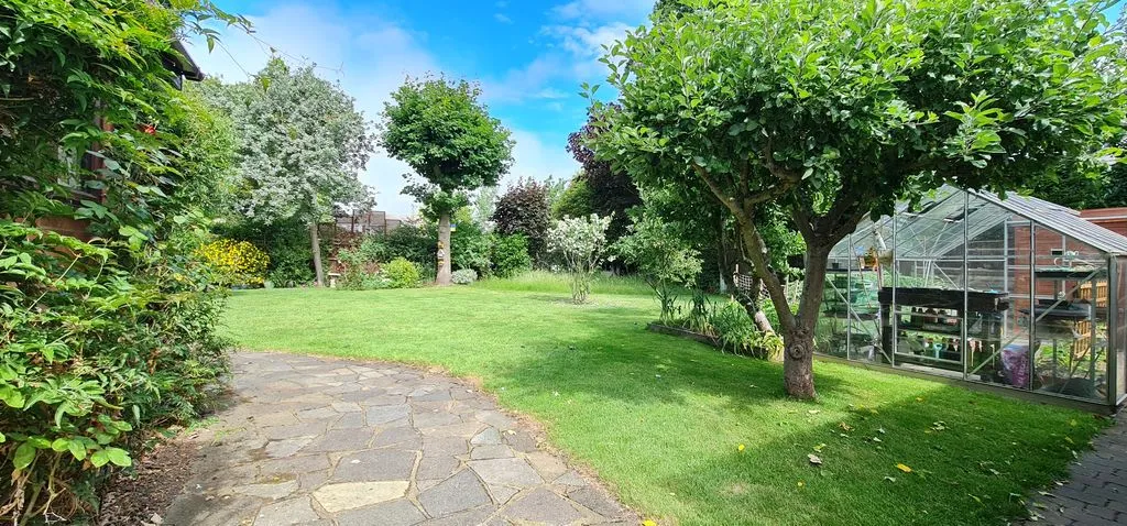 Wellsfield, Rayleigh, Essex, SS6 8DW, photo 5