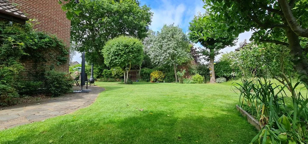 Wellsfield, Rayleigh, Essex, SS6 8DW, photo 38