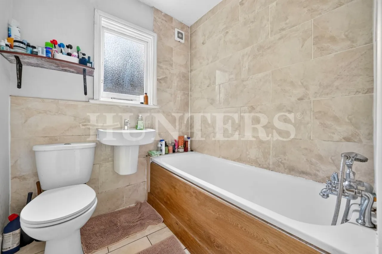 Hillside Road, London, N15, photo 15