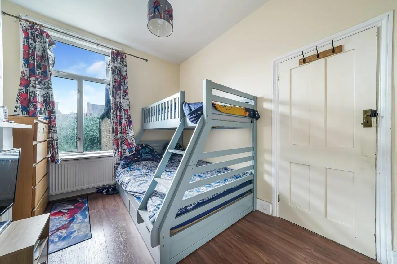 Hillside Road, London, N15, photo 17