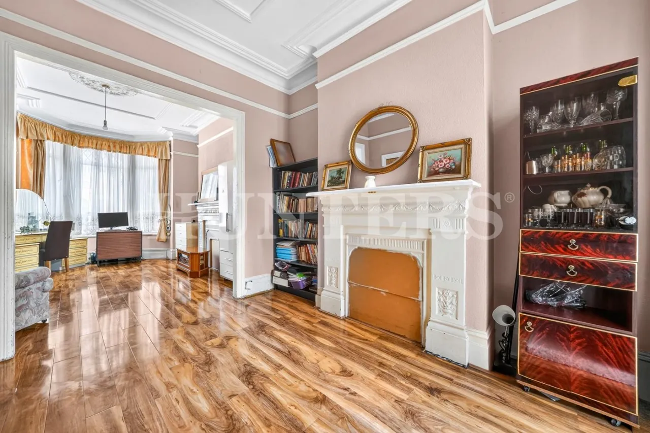 Hillside Road, London, N15, photo 2