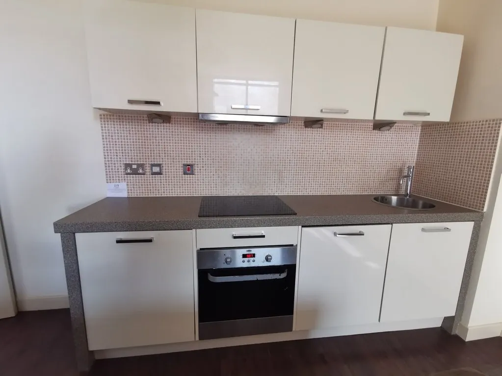 Upper Blakeridge Lane, Batley, WF17, photo 3