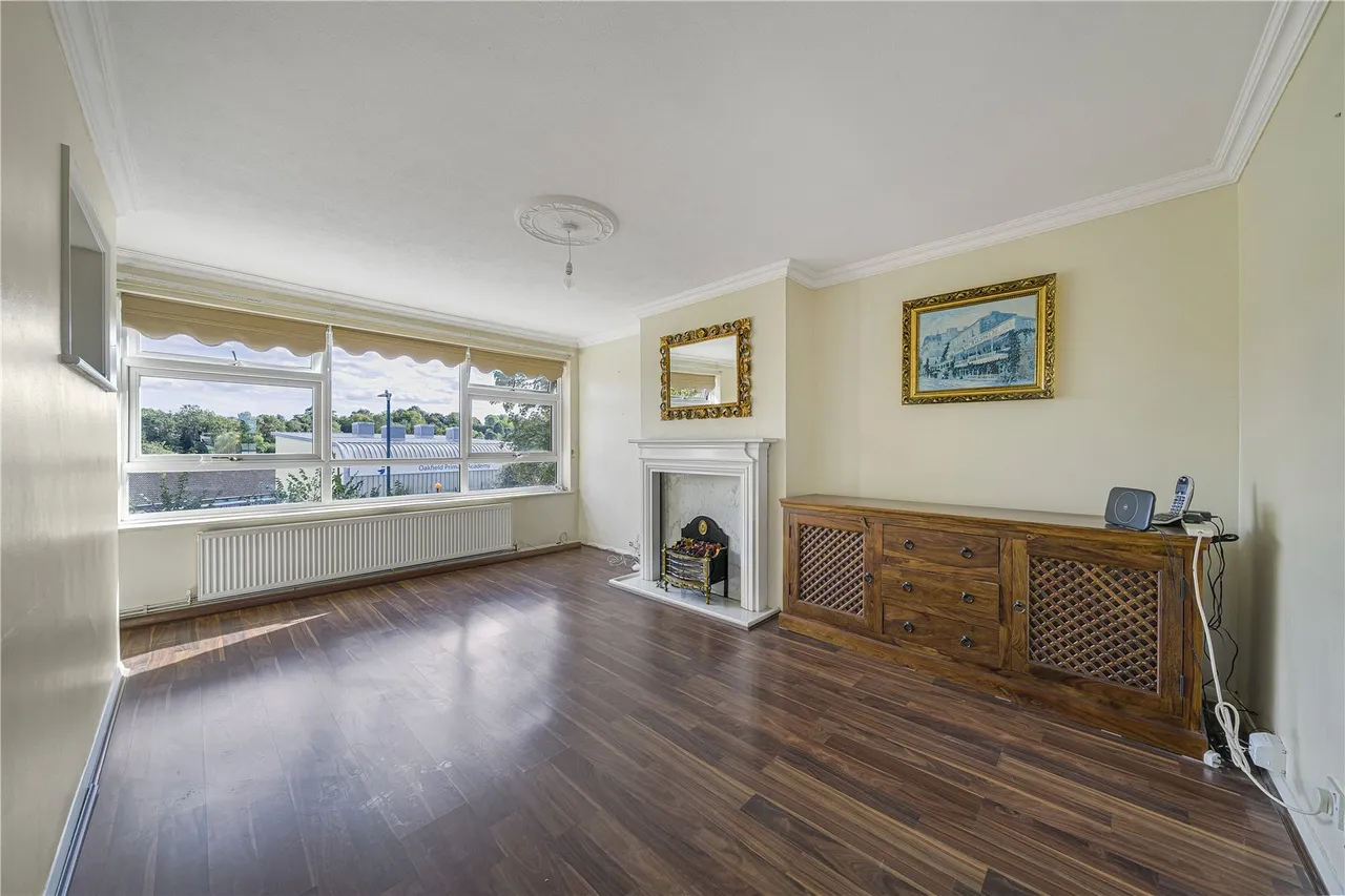 Oakfield Lane, Dartford, DA1, photo 2