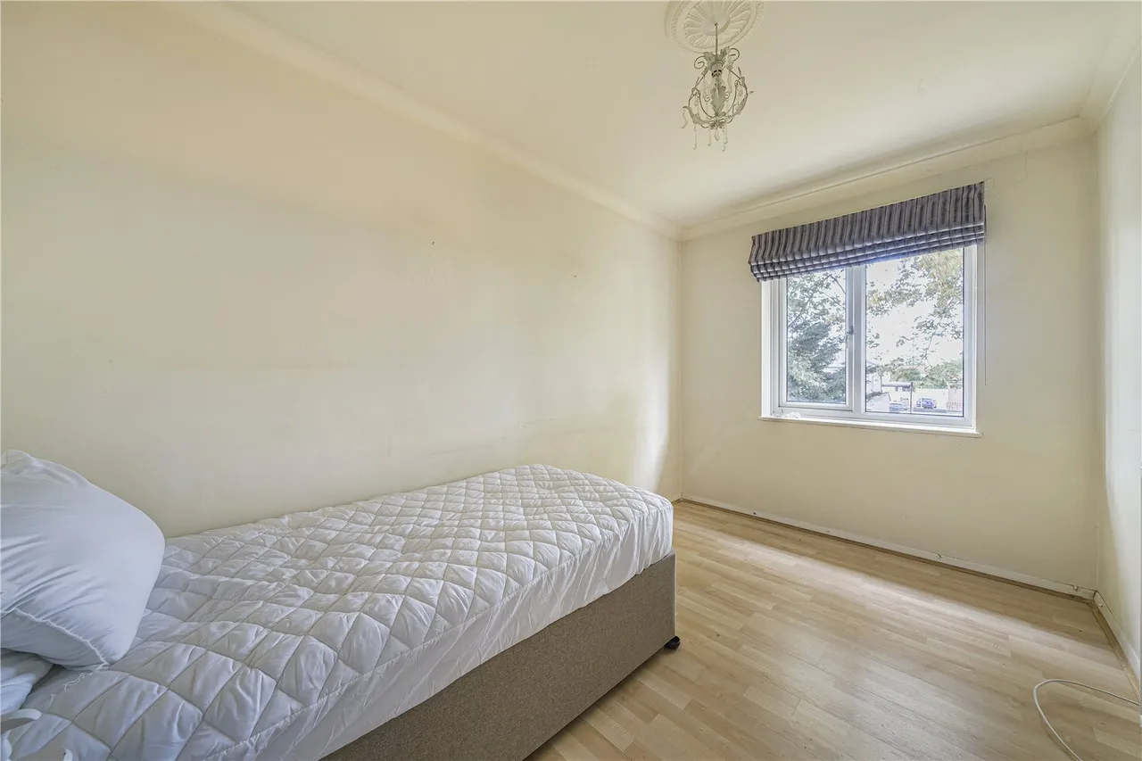 Oakfield Lane, Dartford, DA1, photo 10