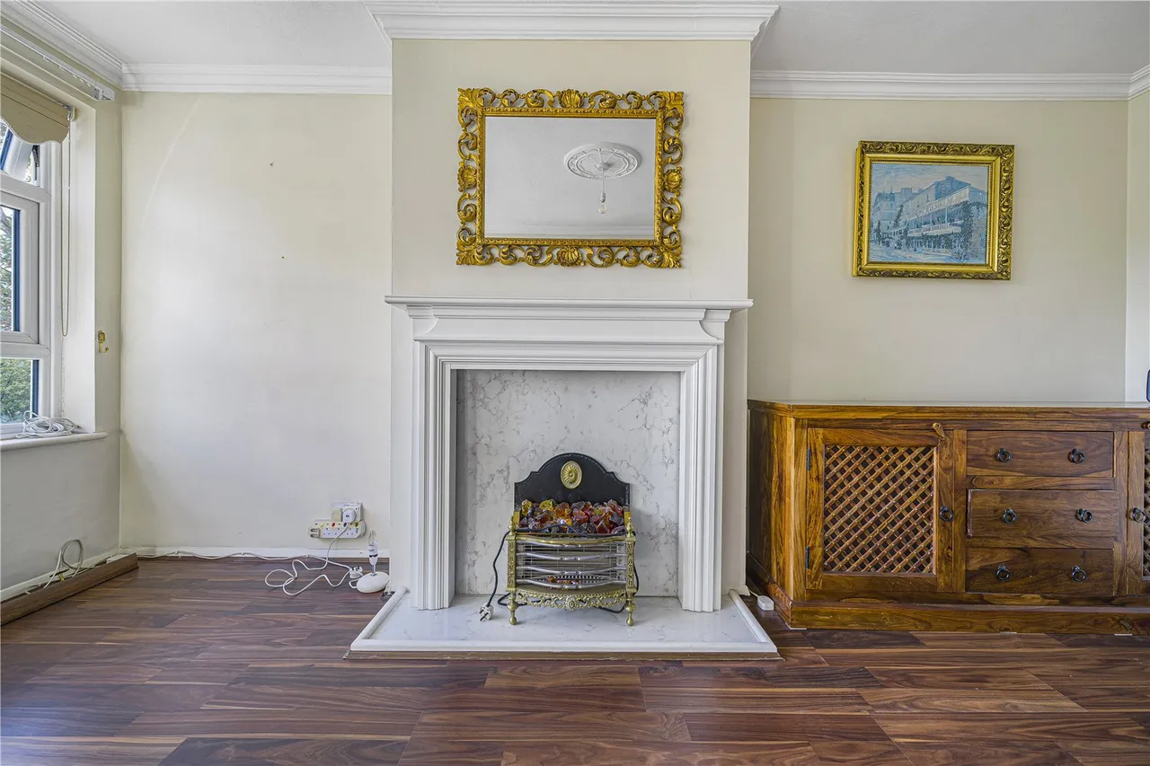 Oakfield Lane, Dartford, DA1, photo 17