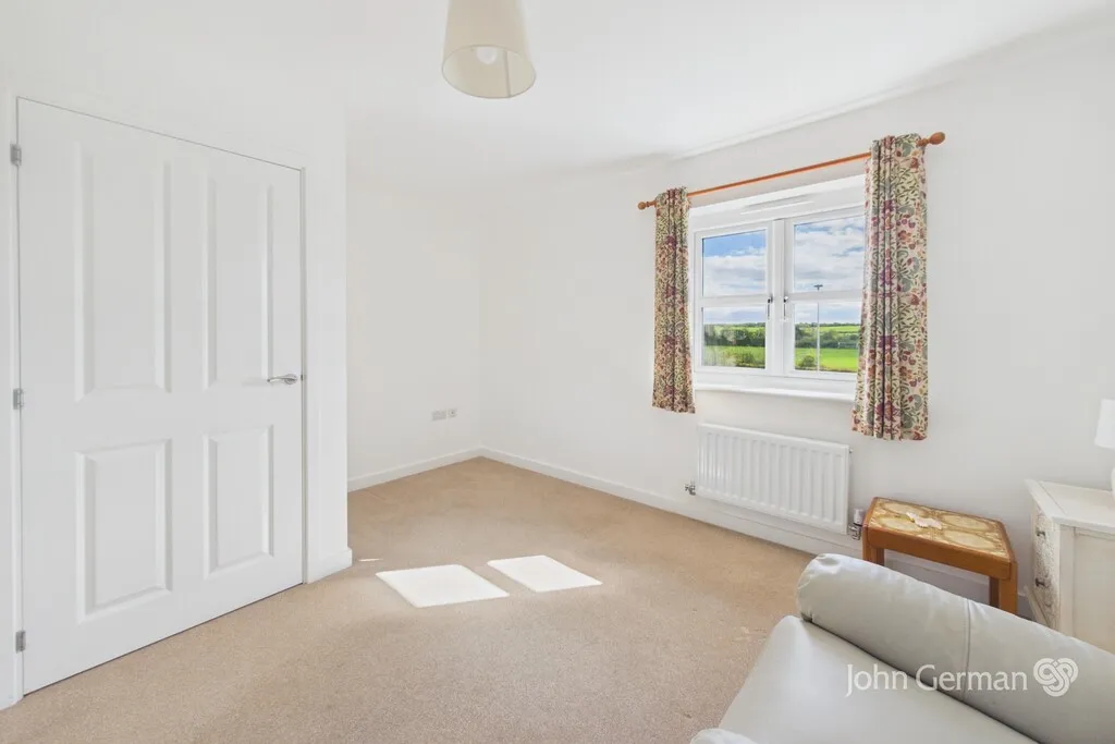 Jackdaw Close, East Leake, photo 12