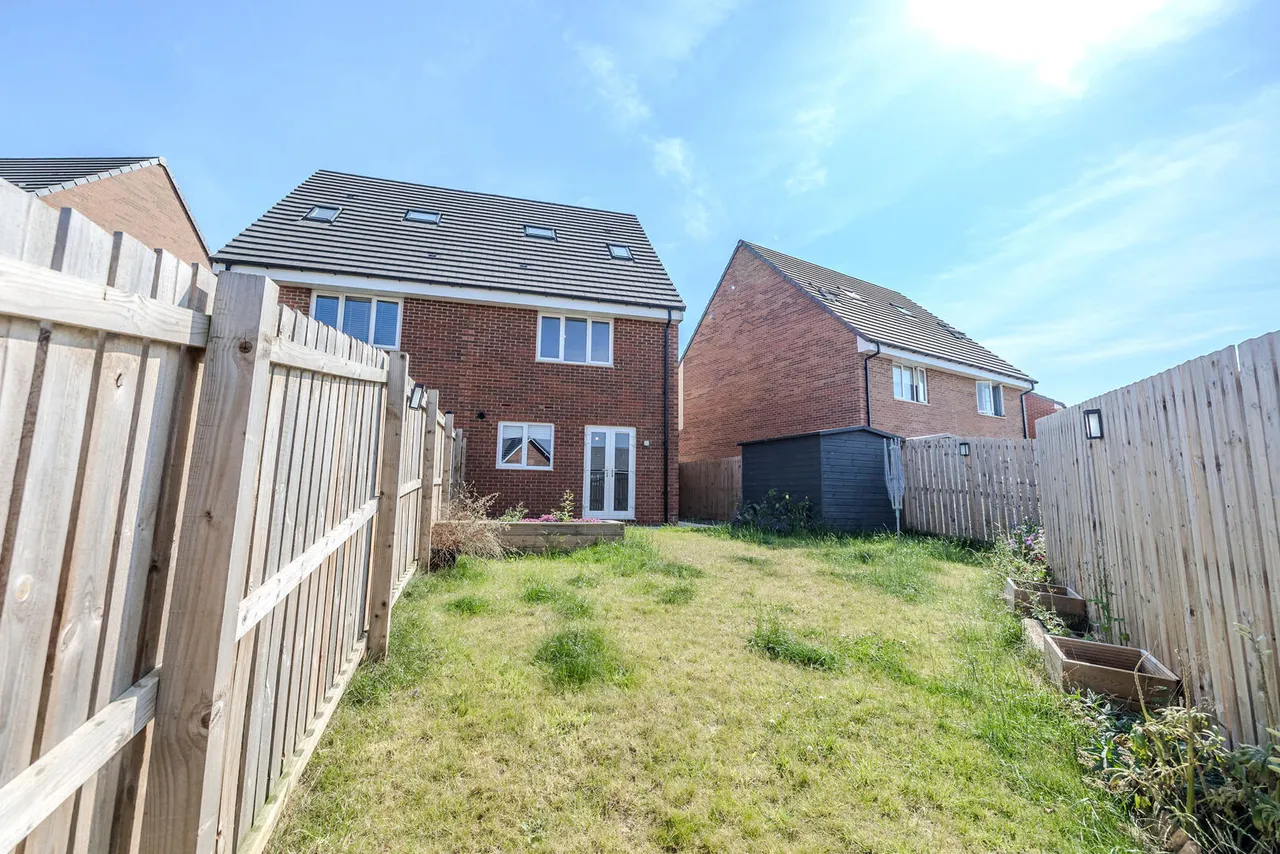 Wagtail Gardens, Ryton, photo 6