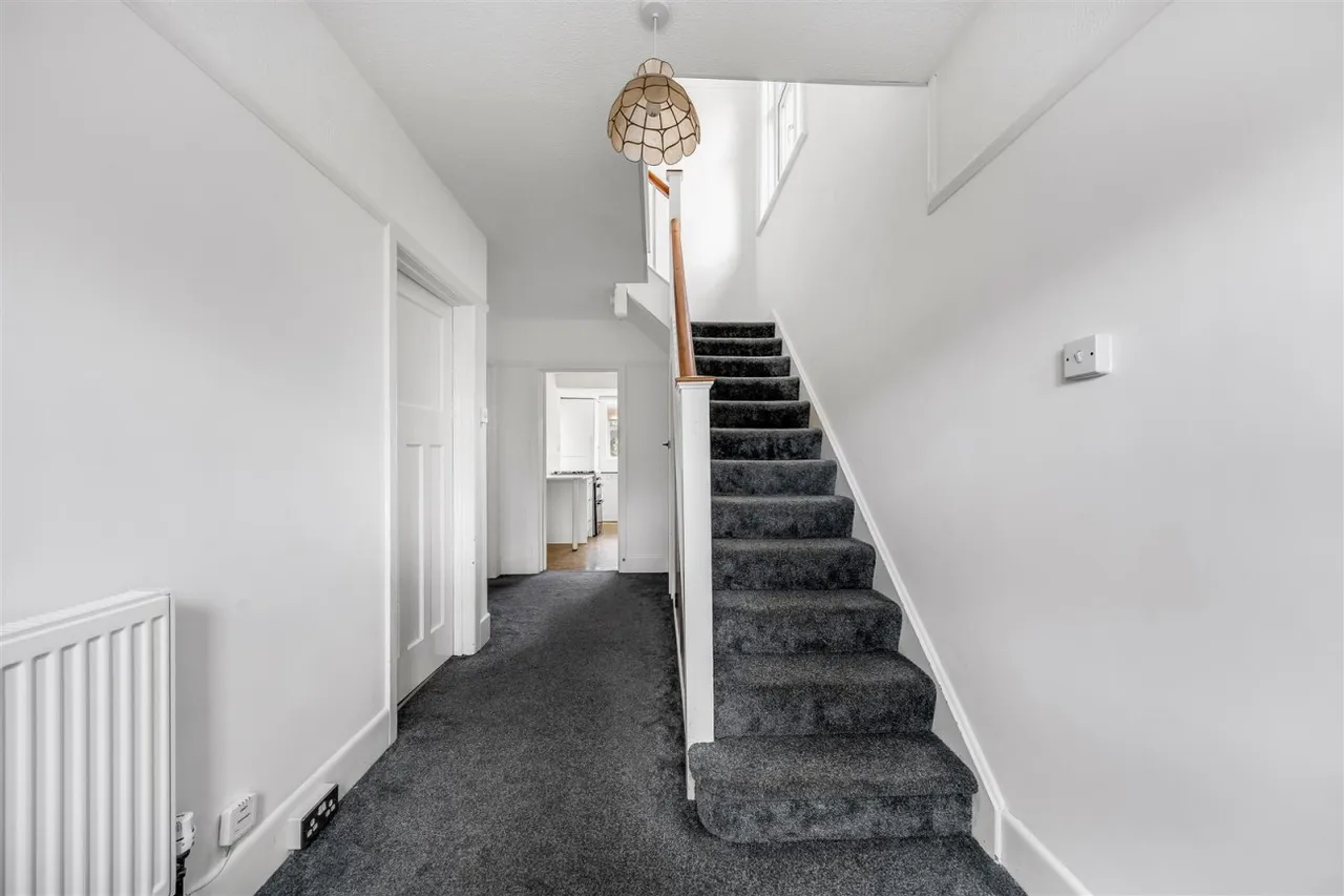 Ashmore Crescent, Poole, BH15, photo 2